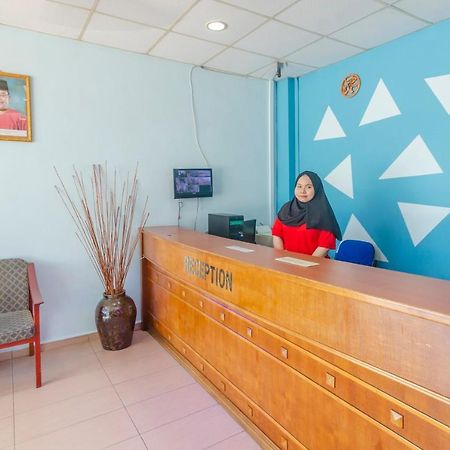 Hotel Oyo 702 D View Mersing Esterno foto