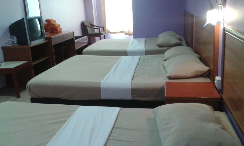 Hotel Oyo 702 D View Mersing Esterno foto