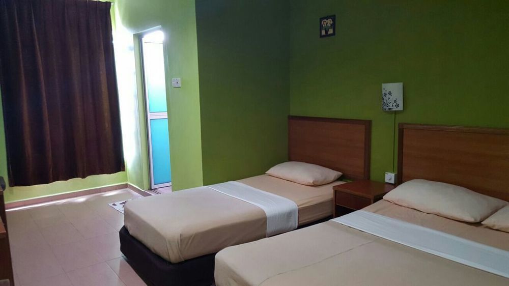 Hotel Oyo 702 D View Mersing Esterno foto