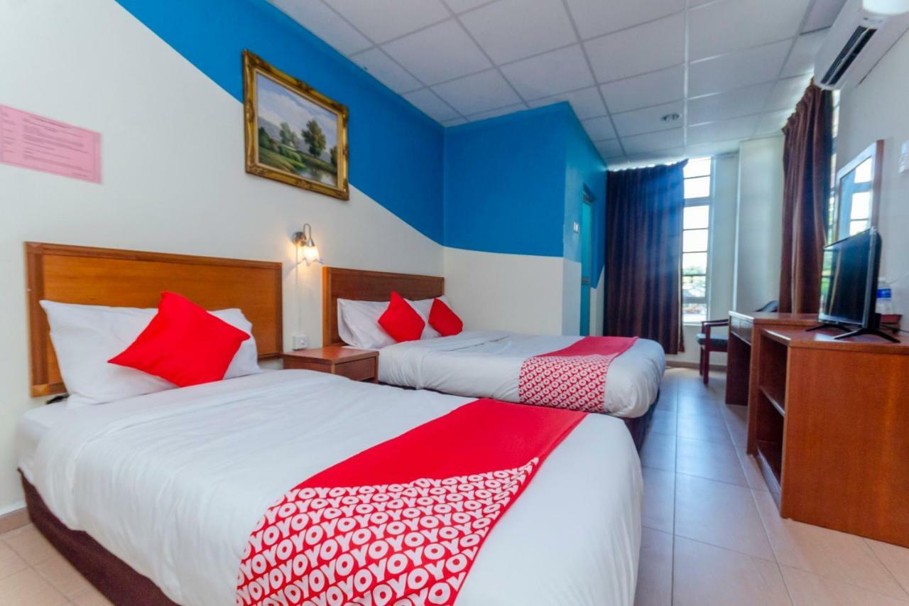Hotel Oyo 702 D View Mersing Esterno foto
