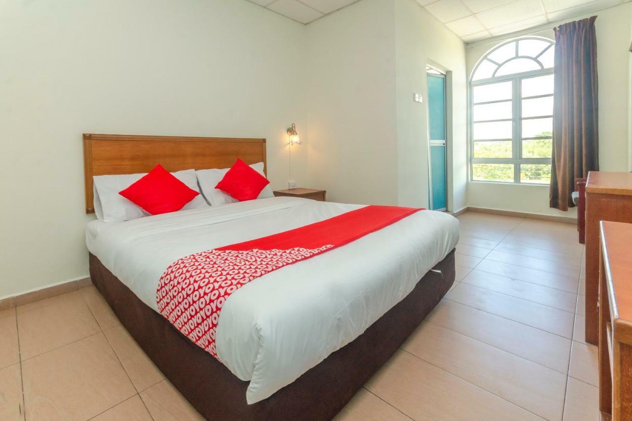 Hotel Oyo 702 D View Mersing Esterno foto