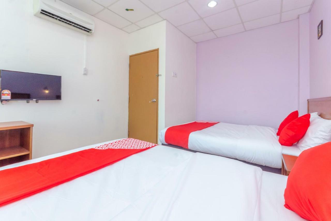 Hotel Oyo 702 D View Mersing Esterno foto