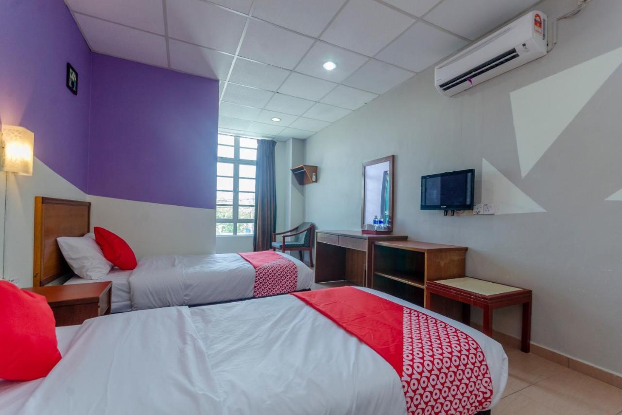 Hotel Oyo 702 D View Mersing Esterno foto