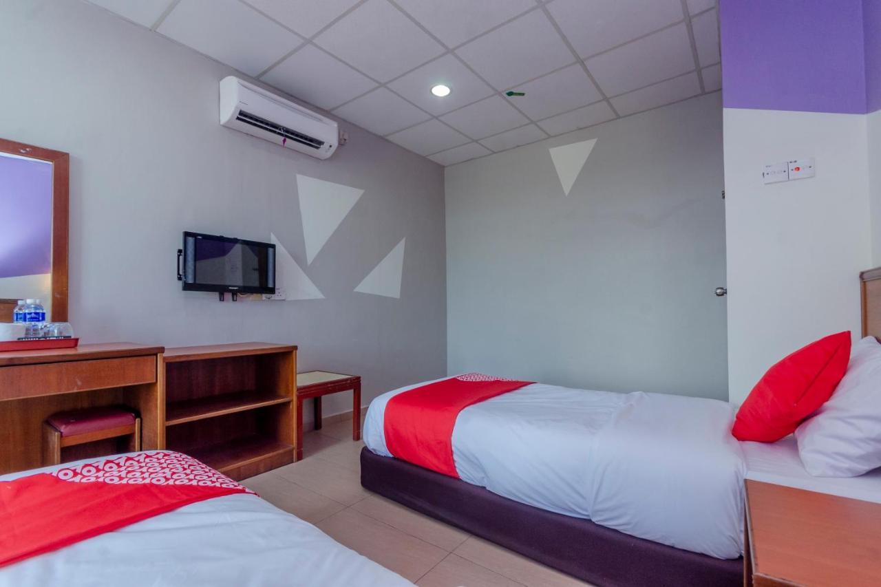 Hotel Oyo 702 D View Mersing Esterno foto
