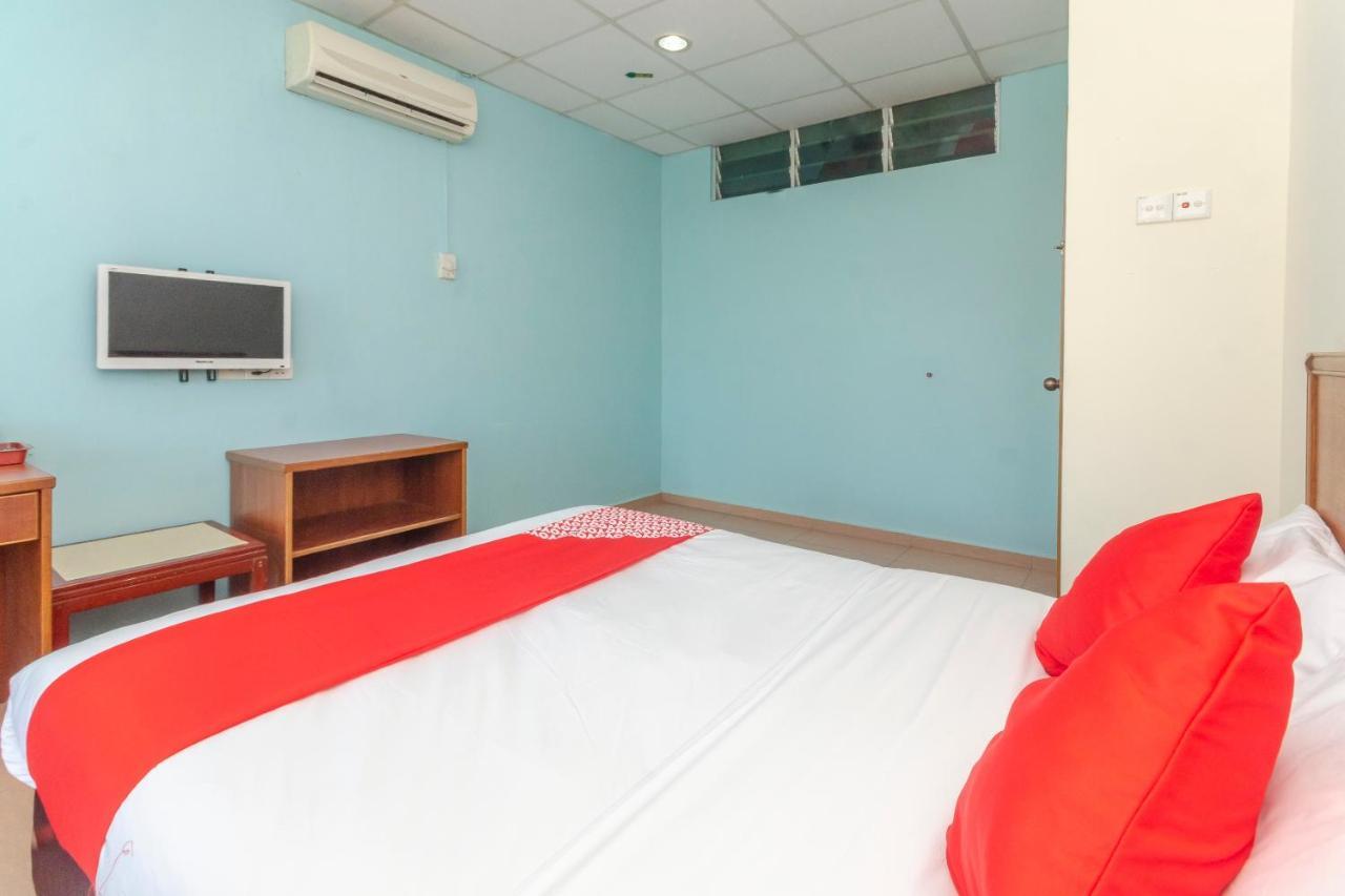Hotel Oyo 702 D View Mersing Esterno foto