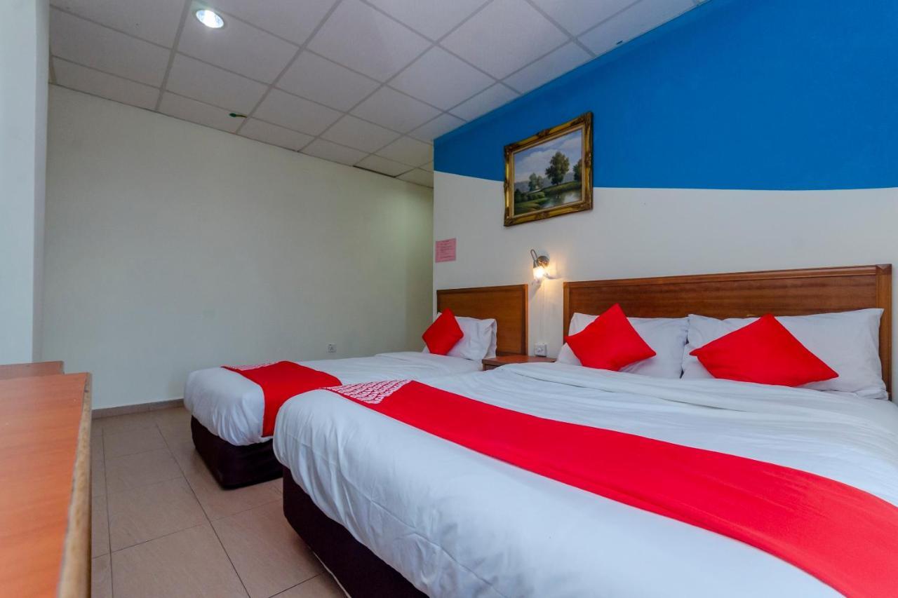 Hotel Oyo 702 D View Mersing Esterno foto
