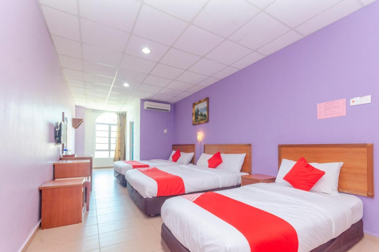 Hotel Oyo 702 D View Mersing Esterno foto